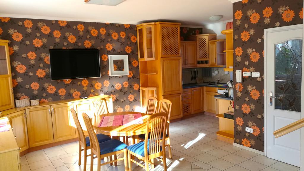 Aurora Premium Home Дьёр Экстерьер фото